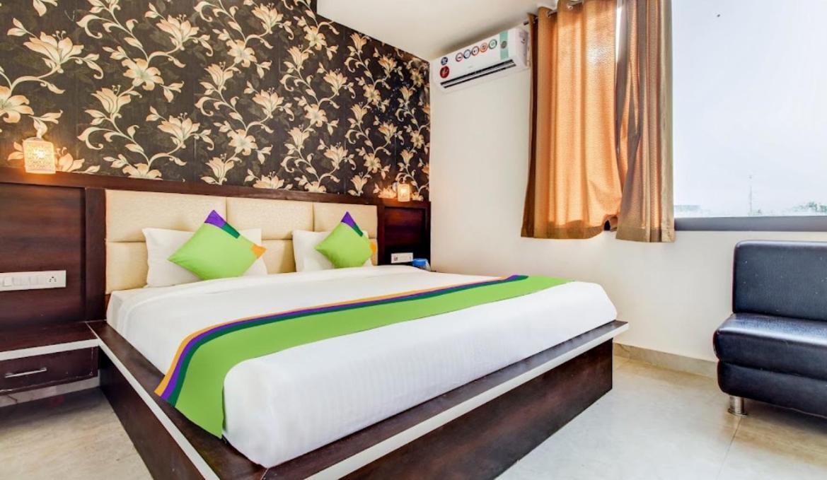 Hotel Whitehouse Ac Family Room Agra  Exterior foto