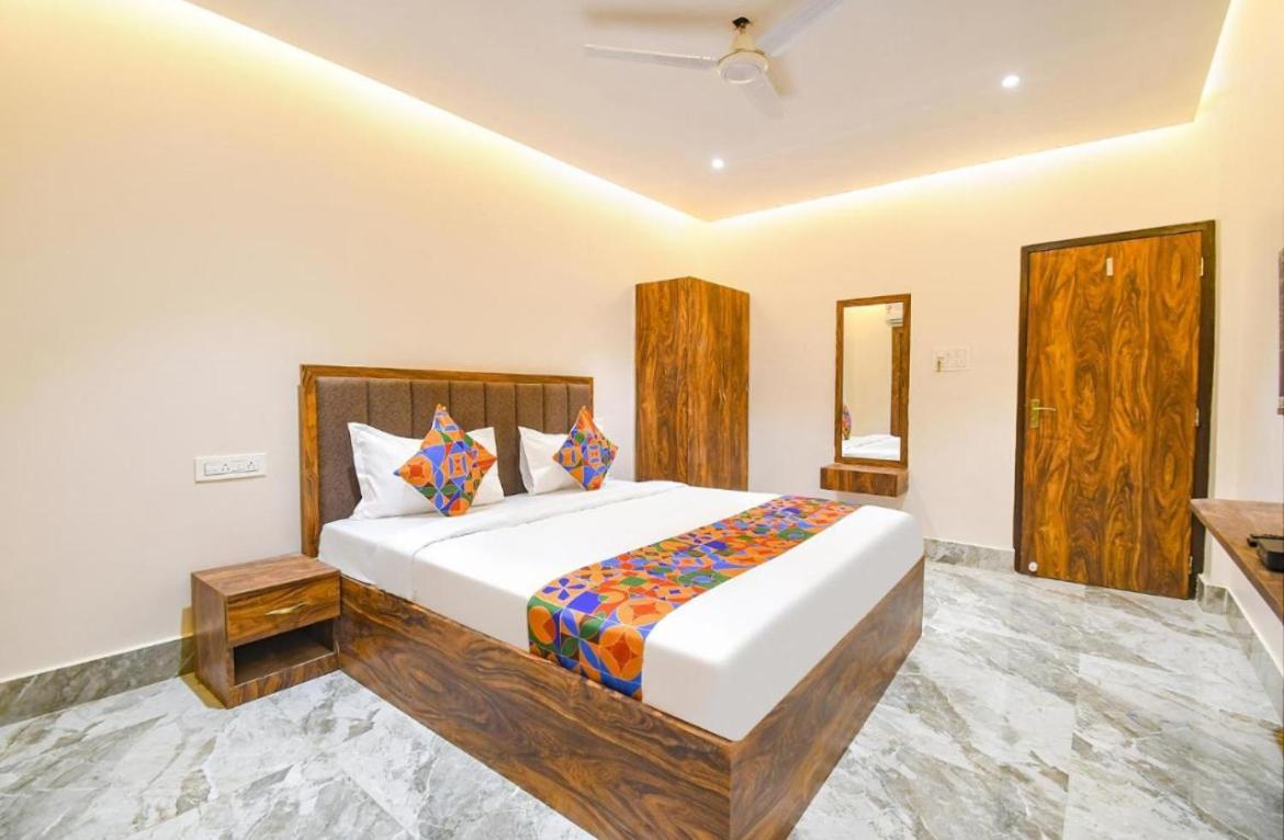 Hotel Whitehouse Ac Family Room Agra  Exterior foto