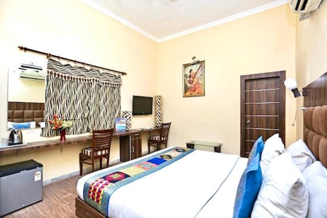 Hotel Whitehouse Ac Family Room Agra  Exterior foto