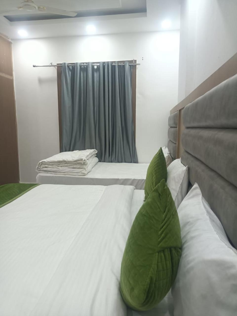 Hotel Whitehouse Ac Family Room Agra  Exterior foto